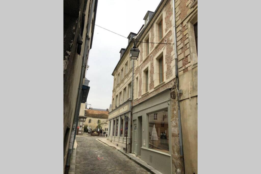 Laon : « Suite Privee Au Pied De La Cathedrale » Zewnętrze zdjęcie